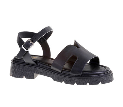 <p data-mce-fragment="1">Expertly designed for young girls, these black block heel summer sandals by Doremi are the perfect addition to her spring and summer wardrobe. The ankle strap fastening ensures a secure fit while the stylish block heel adds a touch of sophistication. Elevate her style with these must-have sandals from the spring summer collection.</p>