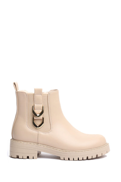 These Doremi Beige Ankle Boots are an attractive and cosy option for girls. Featuring a synthetic leather outer in beige with a substantial sole, these boots have a gold detail along the side. Fastened on the inside with a zip, the interior is also lined with fur for extra warmth and comfort. Available in infant size 8 to junior size 3. Also available in black.