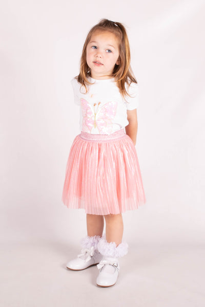 This Beau KiD branded girls' two-piece set is the perfect summer outfit. The pink skirt and white round neck top feature a charming butterfly detail. Available in sizes 2/3 year up to 6/7 year for a comfortable fit.