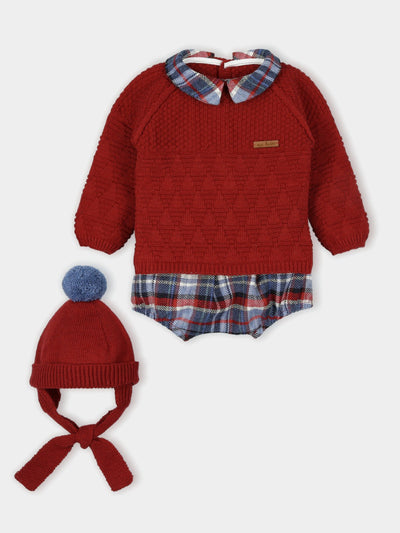 Mac Ilusion branded baby boys three piece set, perfect for autumn / winter season or even as a Christmas Day outfit. This set is finished in red and navy check shorts, red sweatshirt which has a checkered collar, and has a hat with fur pom. Available in sizes 1 month, 3 month and 6 month.  Comes presented in a gift box also.  100% Acrylic