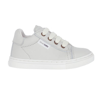 These boys natural white lace up leather shoes are the perfect addition to any young boy's wardrobe. Made from genuine leather with a high top design, they offer both style and durability. The natural white finish adds a touch of sophistication, while the lace up feature ensures a secure fit. With the Blues Baby branding, these shoes are both casual and fashionable, making them the perfect choice for any outfit.