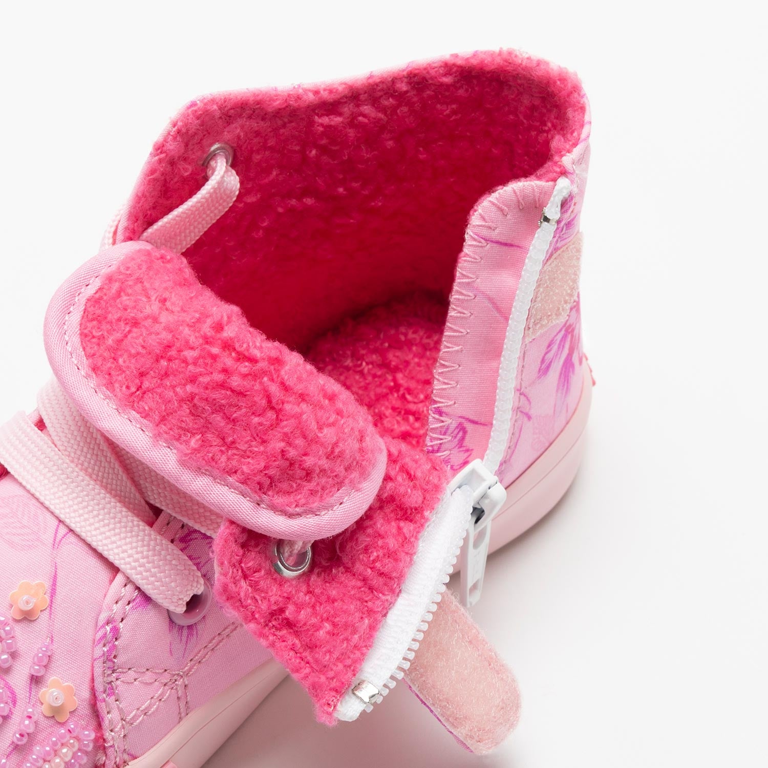 Infant girls pink canvas boots with faux-fur lining