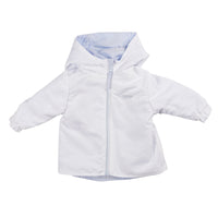 This boys 2-in-1 hooded summer coat from Mintini Baby boasts a reversible design, it is blue on one side, and turn it inside out and it is white, it is perfect for versatile styling. Made from lightweight fabric, it's ideal for the warm weather and is available in sizes 3 months up to 5 years old. Easily match siblings with this stylish spring summer collection piece.