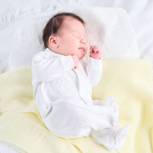 Introducing our Dandelion branded, unisex white ribbed sleepsuit for premature babies. With a cute rabbit and star motif and practical push button fastenings down the front, this sleepwear is perfect for babies sized 3-5lbs & 5-8lbs. Give your little one the comfort and style they deserve.