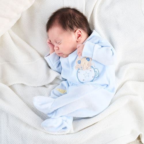 This Dandelion branded sleepsuit is perfect for your little miracle. Made for premature baby boys, it features soft blue velour fabric and a cute mouse in tea cup motif. Available in sizes 3-5lbs or 5-8lbs. Expertly designed for comfort and style for your little one.