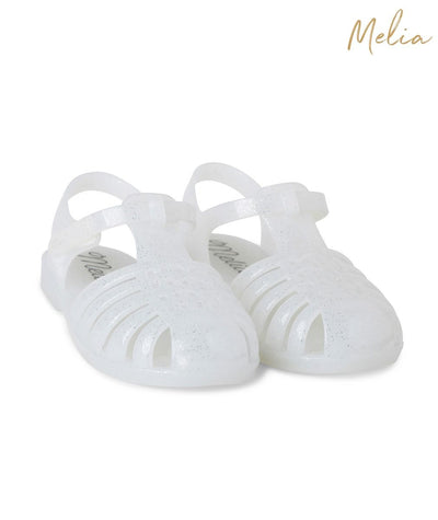 These baby girls' white sparkle glitter sandals are perfect for summer. With a traditional design, they are both stylish and comfortable. Available in sizes 6 up to 11, these shoes provide a touch of sparkle to any outfit. Ideal for any little fashionista in the making.