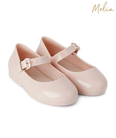 This pink plastic dolly shoe has a secure buckle fastening and is crafted with durable plastic moulding, making it perfect for everyday wear. Keep your child stylish and comfortable with this versatile shoe.
