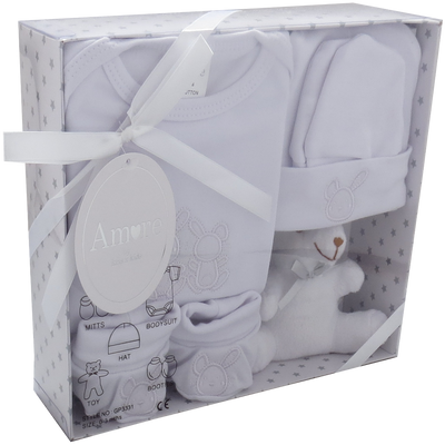 This unisex white 5 piece boxed gift set from Amore by Kris x Kids is perfect for newborns aged 0-3 months. It includes a soft toy, bodysuit, hat, pair of scratch mitts, and pair of bootees, all with our branded design. Give the gift of luxury and comfort to new parents with this stylish set.